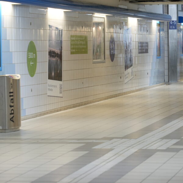 Bahnhofstunnel Dessau mit neuer Beklebung